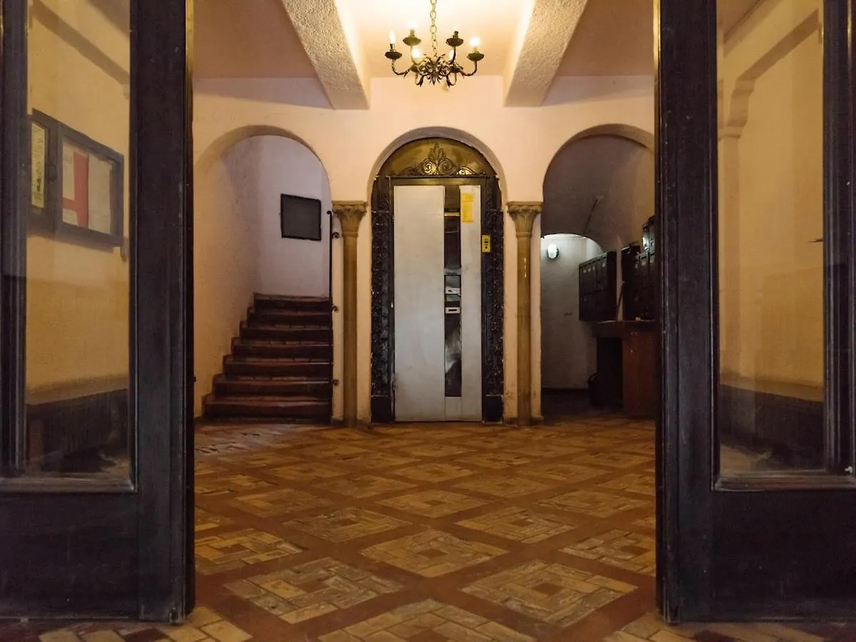 Apartment Double Studio Near Cismigiu Park Bucharest