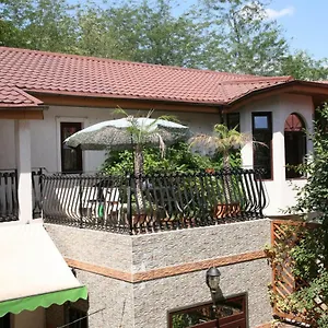 B&B Garden And, Bucureşti